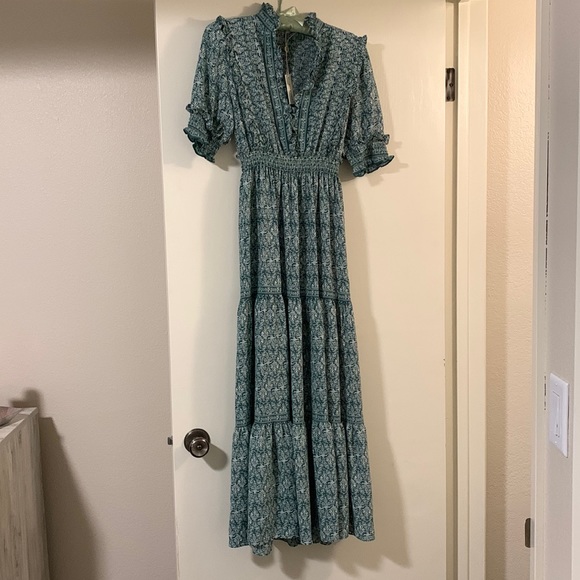 Max Studio Dresses & Skirts - NWT Max Studio Maxi dress